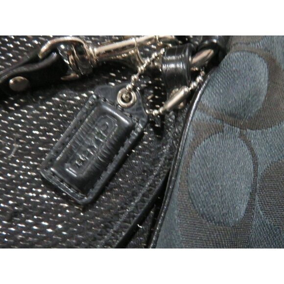 Coach Vintage Black Signature C Jacquard Canvas & Leather Wristlet & Charm Pull - Picture 3 of 10